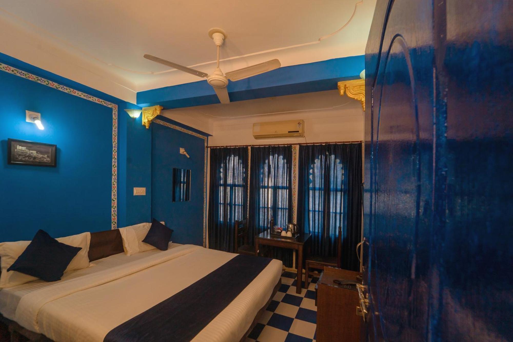 Venice View Hotel & Restaurant Udaipur Exterior foto