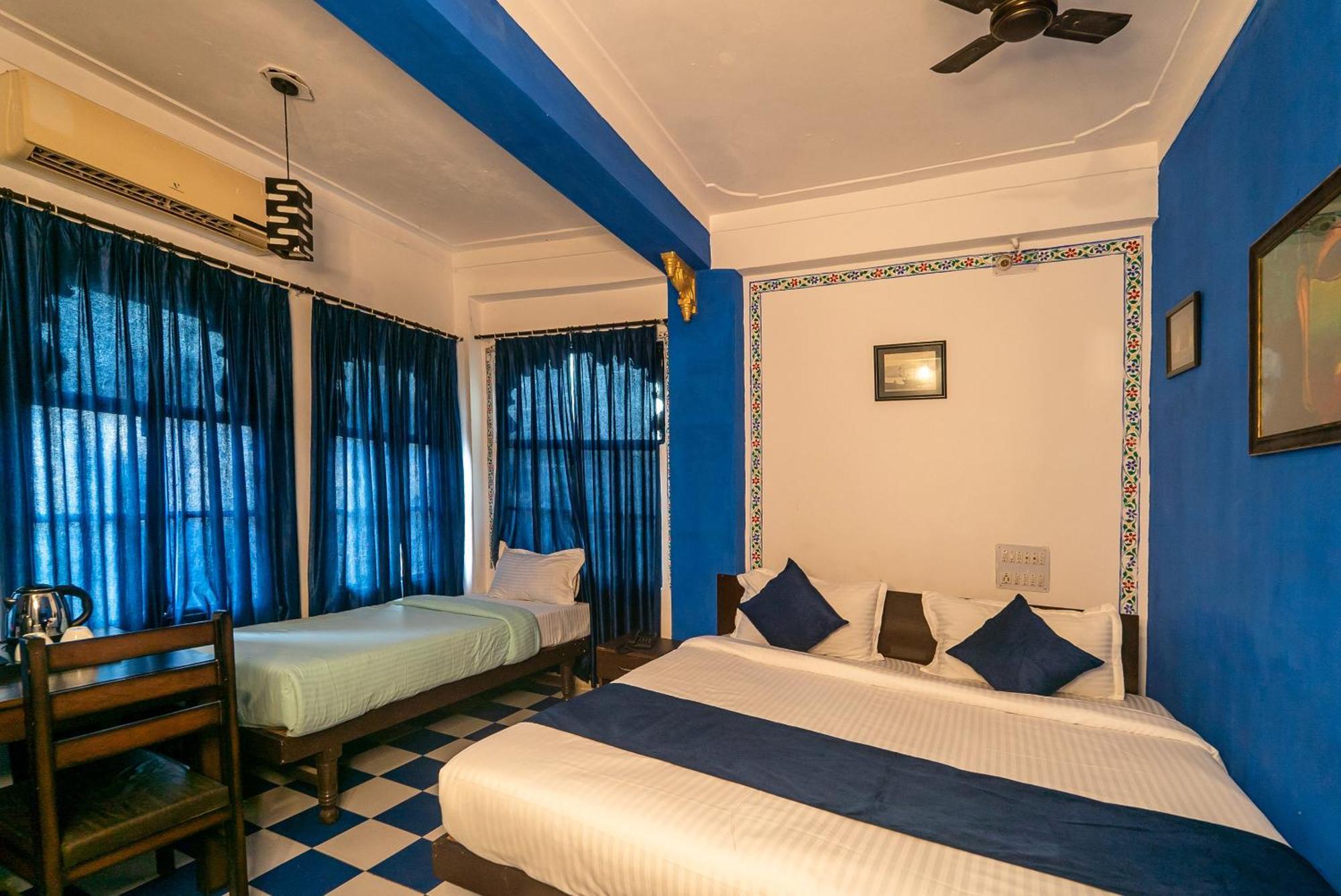 Venice View Hotel & Restaurant Udaipur Exterior foto